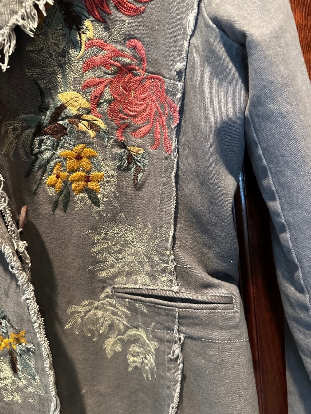 DB Sport Women's "Where There Is Love There Is Life" Embroidered Gray Jacket LG - Picture 6 of 6